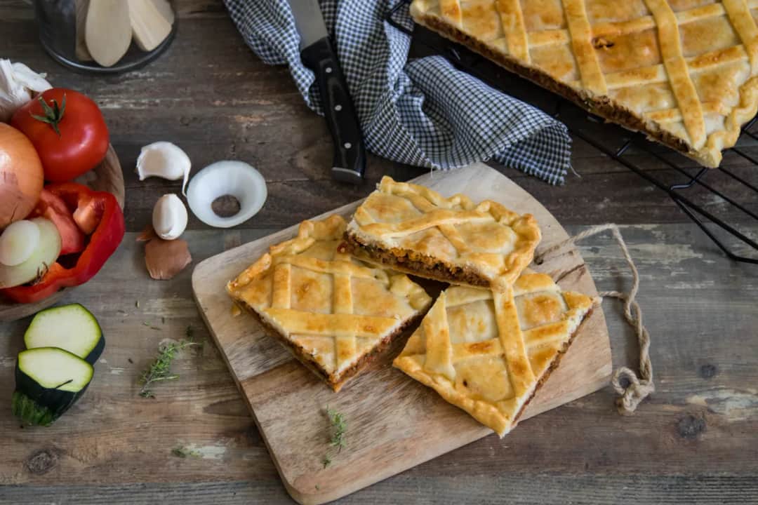 Empanada de carne picada y verduras: receta fácil y deliciosa